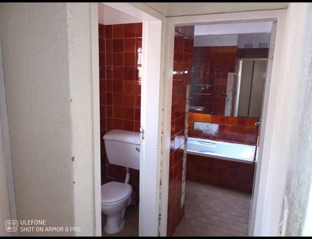 3 BEDROOM HOUSE FOR SALE IN BEZUIDENHOUT VALLEY